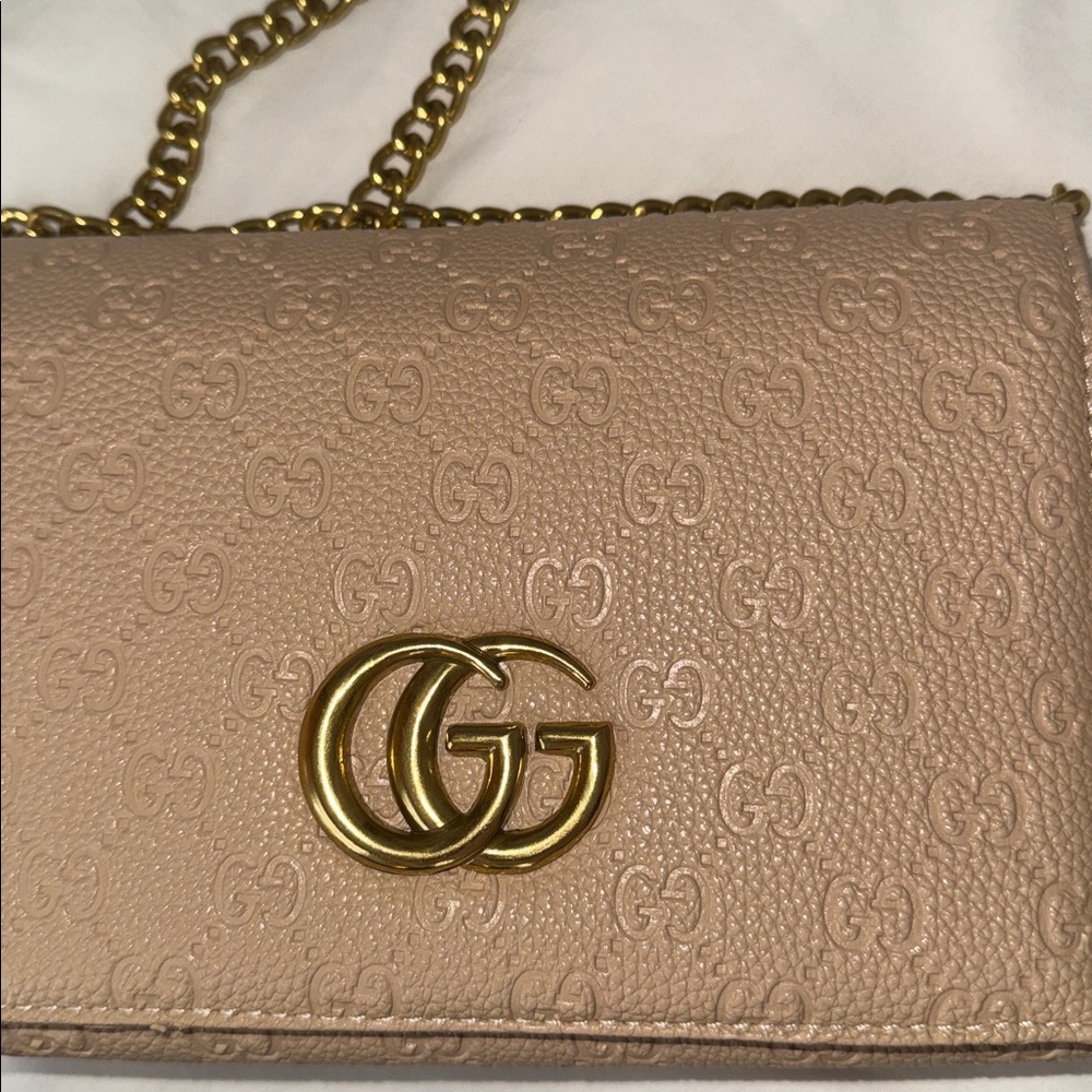 Gucci, beige leather shoulder bag or clutch beige/tan